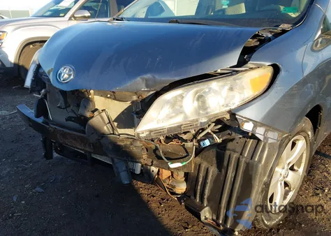 2013 Toyota Sienna Le V6 8 Passenger из США, поврежденный, VIN 5TDKK3DC0DS327672